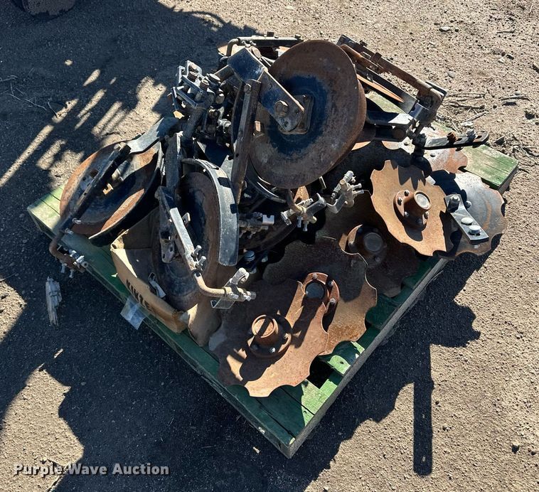 image for item ER8287 Kinze 2100 no-till planter