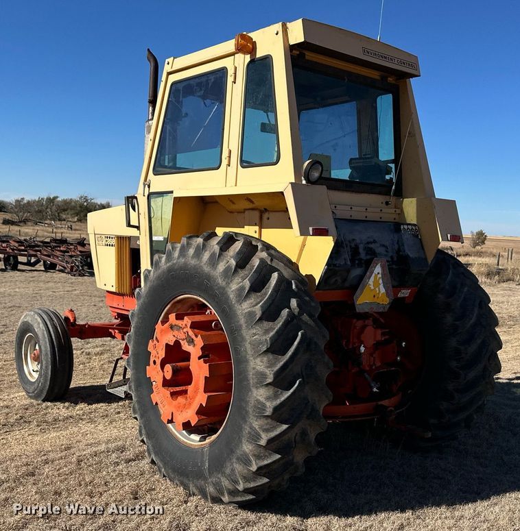 image for item ER8319 1973 Case 1070 tractor
