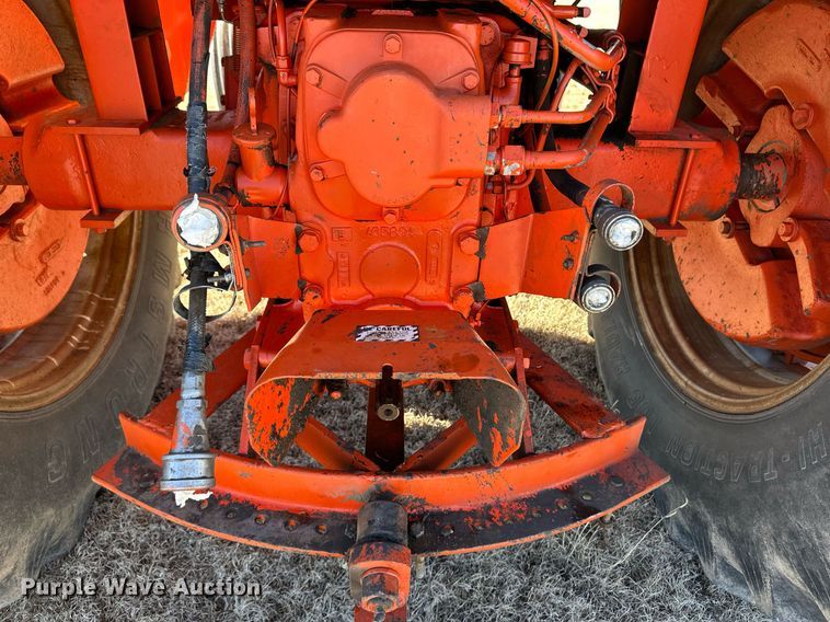 image for item ER8319 1973 Case 1070 tractor