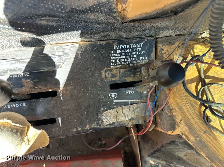 image for item ER8319 1973 Case 1070 tractor