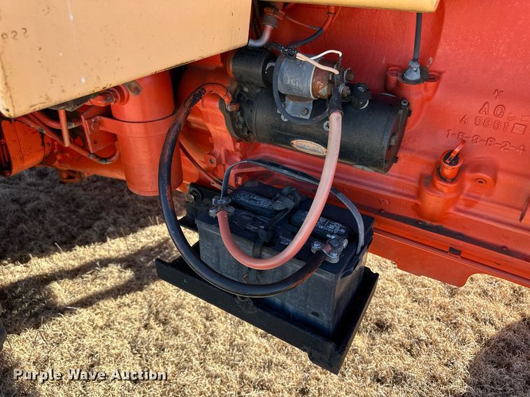 image for item ER8319 1973 Case 1070 tractor
