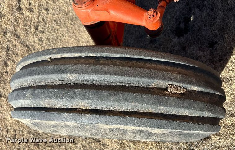 image for item ER8319 1973 Case 1070 tractor