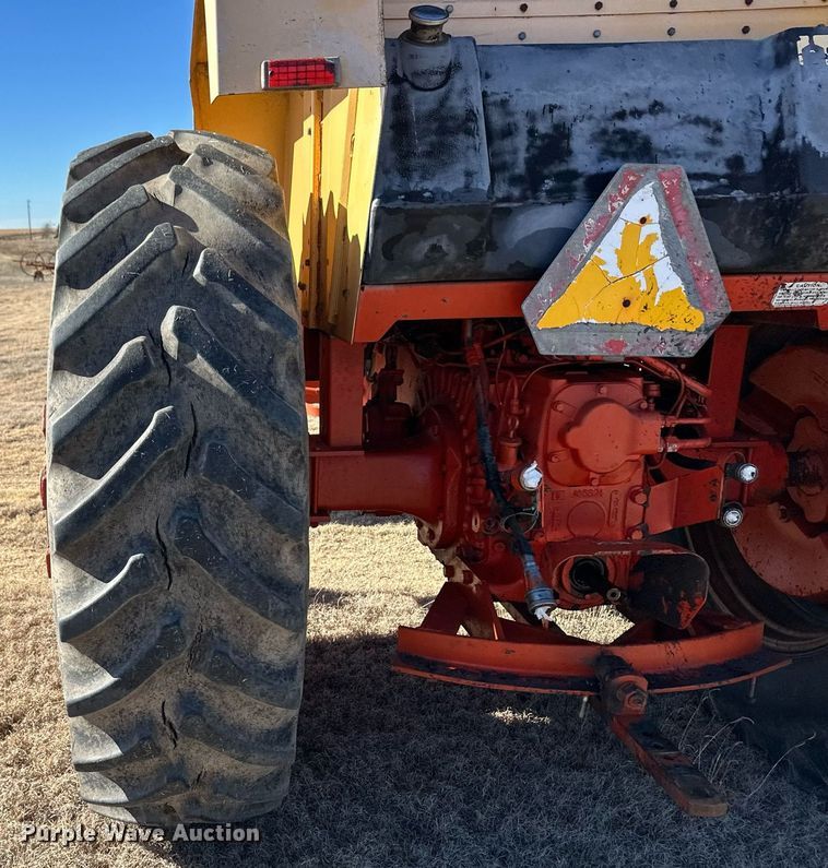 image for item ER8319 1973 Case 1070 tractor