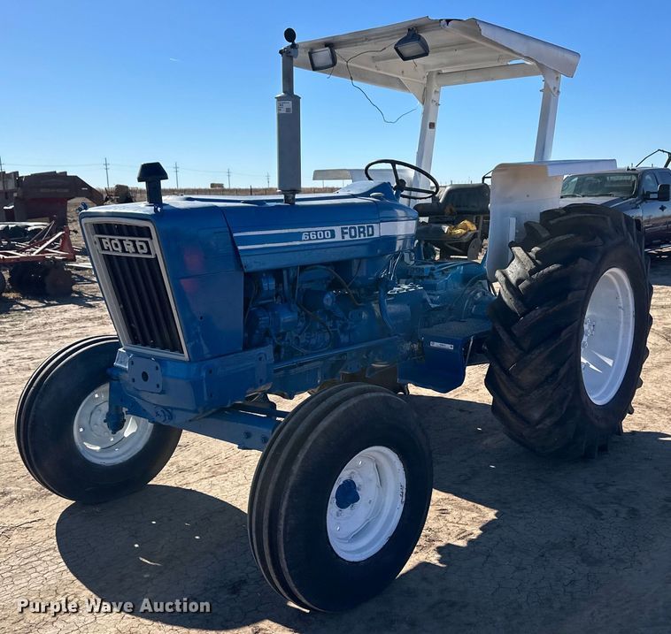 image for item ER8413 Ford 6600 tractor