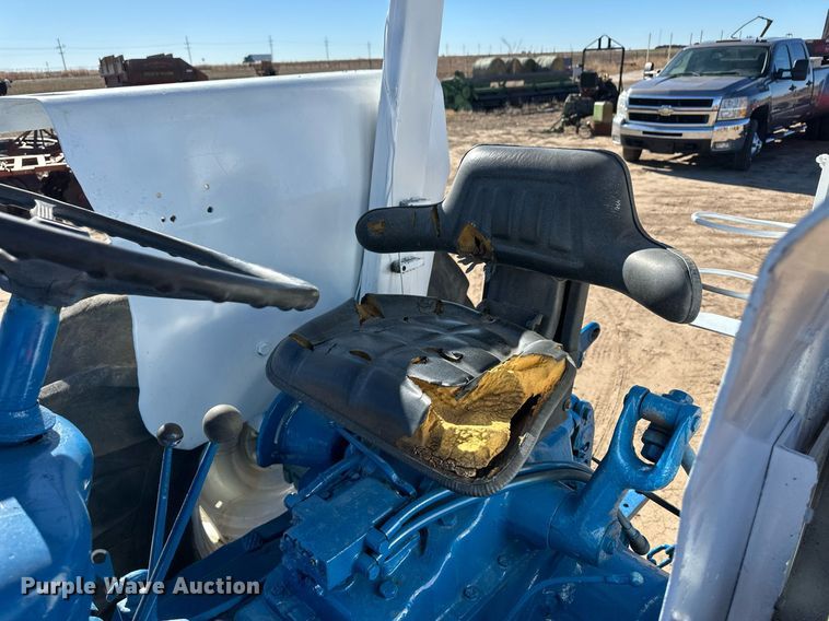 image for item ER8413 Ford 6600 tractor