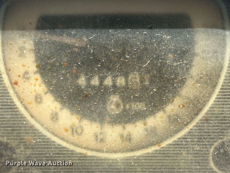 image for item ER8413 Ford 6600 tractor