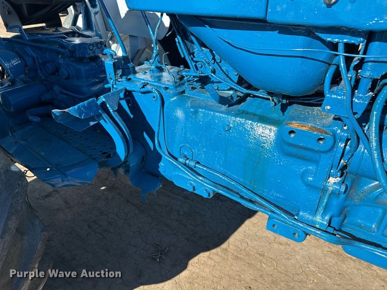 image for item ER8413 Ford 6600 tractor