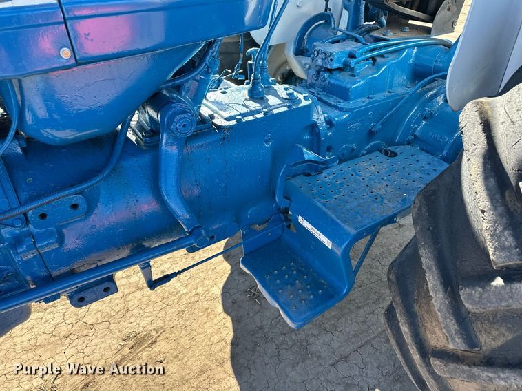 image for item ER8413 Ford 6600 tractor
