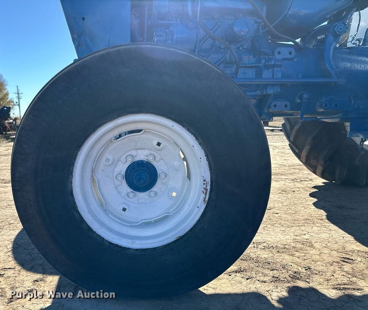 image for item ER8413 Ford 6600 tractor