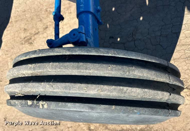 image for item ER8413 Ford 6600 tractor