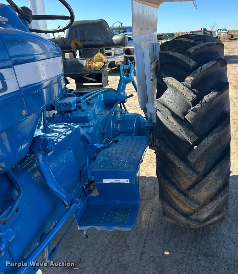 image for item ER8413 Ford 6600 tractor