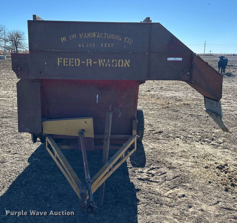 image for item ER8414 Kelly Ryan Feed-R-Wagon feed mixer