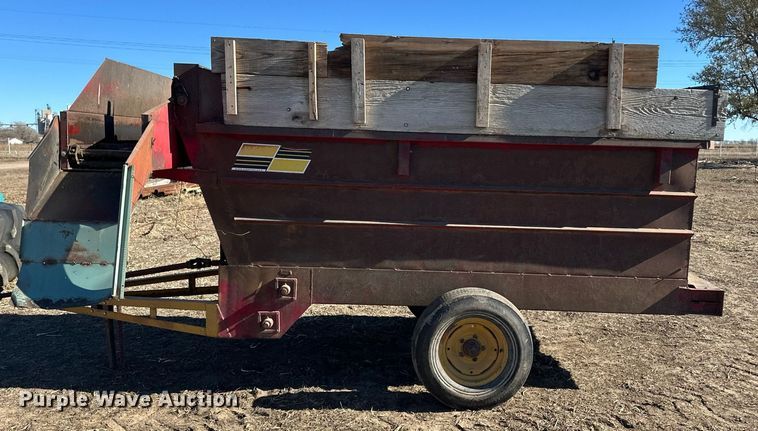 image for item ER8414 Kelly Ryan Feed-R-Wagon feed mixer