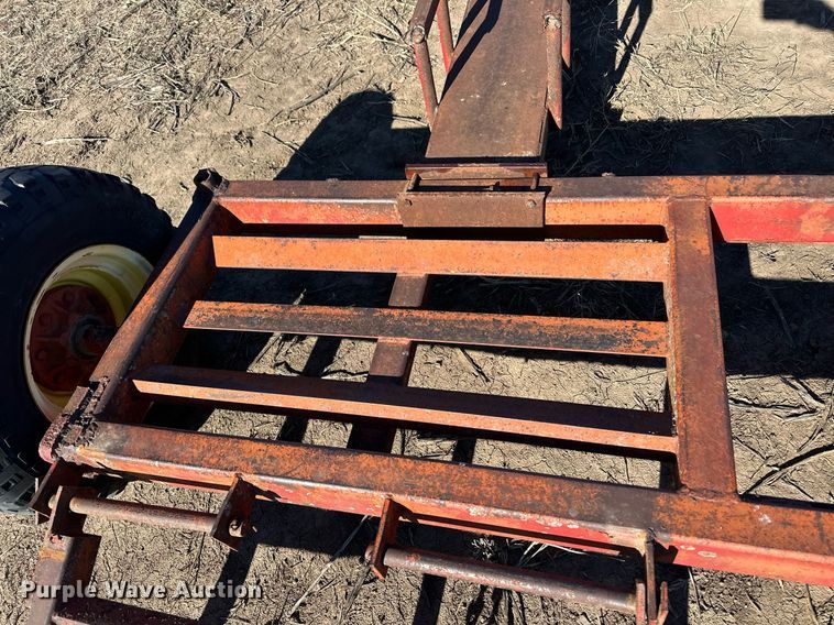 image for item ER8416 Donahue swather / windrower trailer
