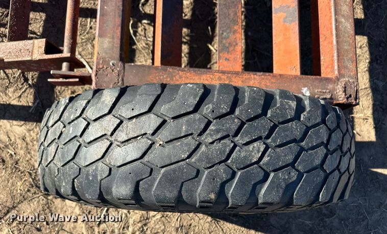 image for item ER8416 Donahue swather / windrower trailer