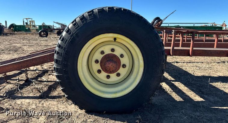 image for item ER8416 Donahue swather / windrower trailer