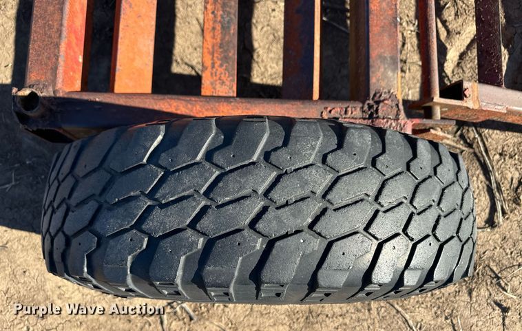 image for item ER8416 Donahue swather / windrower trailer