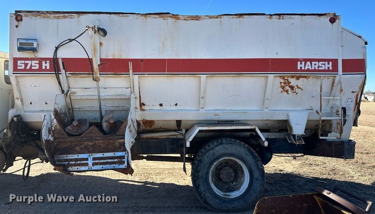 image for item ER8421 Harsh 575H feed mixer bed