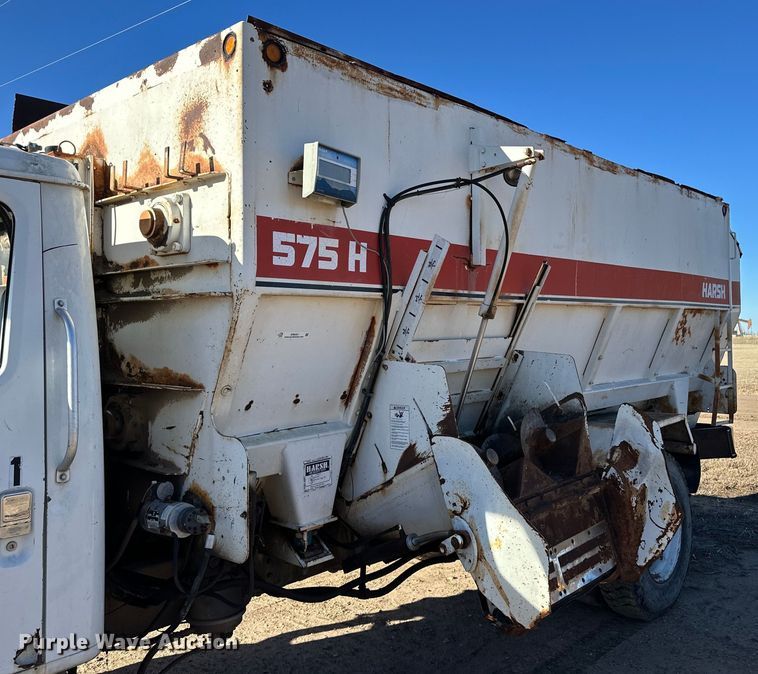 image for item ER8421 Harsh 575H feed mixer bed
