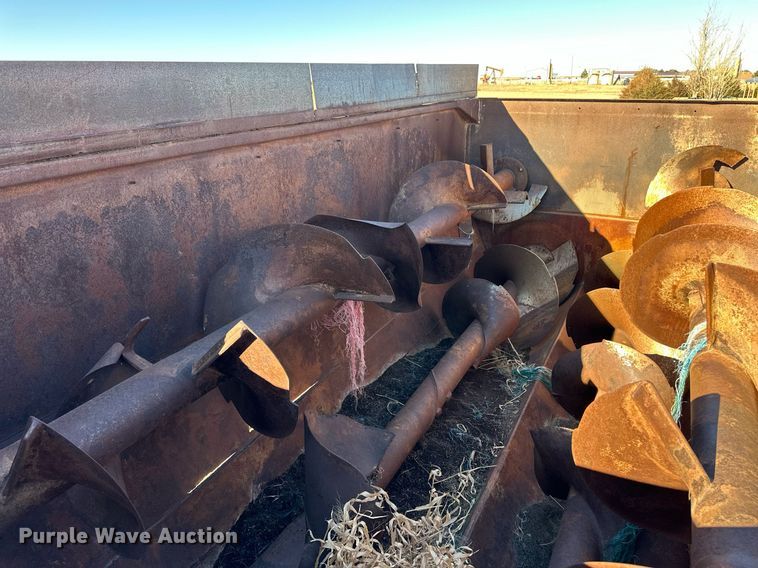 image for item ER8421 Harsh 575H feed mixer bed