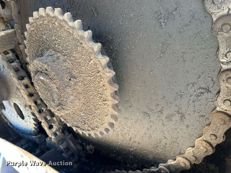 image for item ER8421 Harsh 575H feed mixer bed