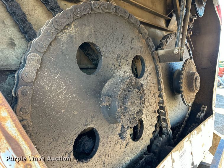 image for item ER8421 Harsh 575H feed mixer bed