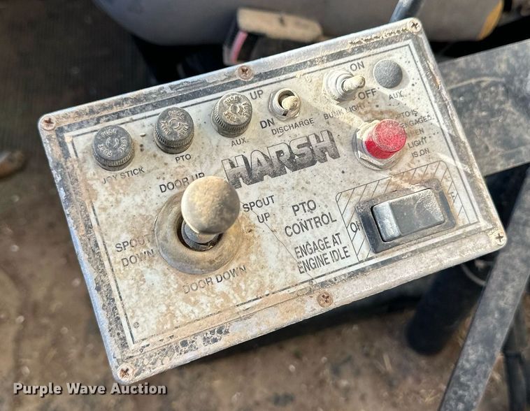 image for item ER8421 Harsh 575H feed mixer bed