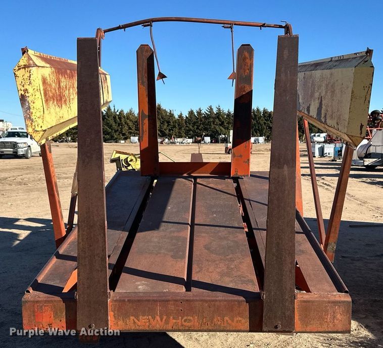 image for item ER8423 New Holland Stackliner 1000 bale stacker