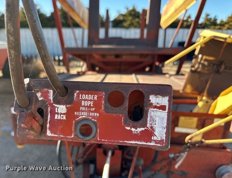 image for item ER8423 New Holland Stackliner 1000 bale stacker