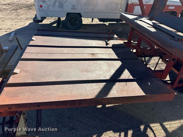 image for item ER8423 New Holland Stackliner 1000 bale stacker