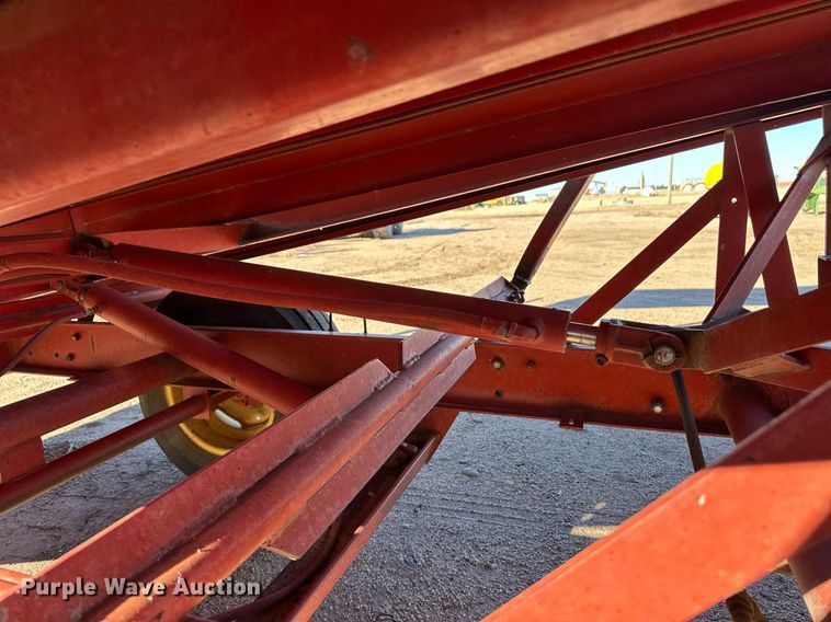 image for item ER8423 New Holland Stackliner 1000 bale stacker