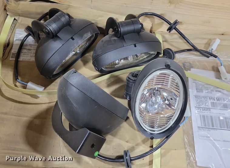 image for item JO9358 (104) Massey Ferguson lights