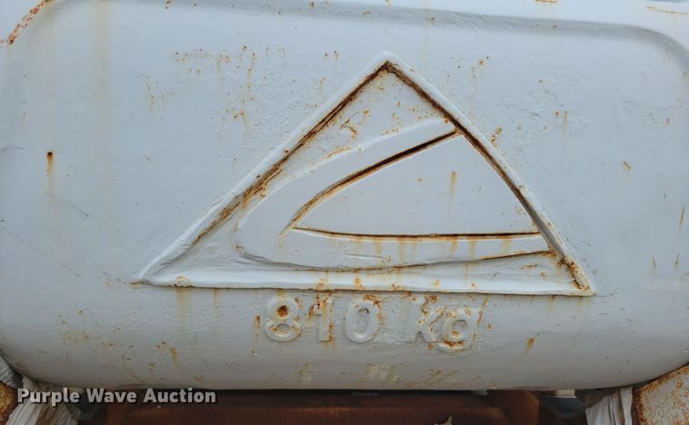 image for item JO9362 (10) AGCO Challenger 810 kg front weights