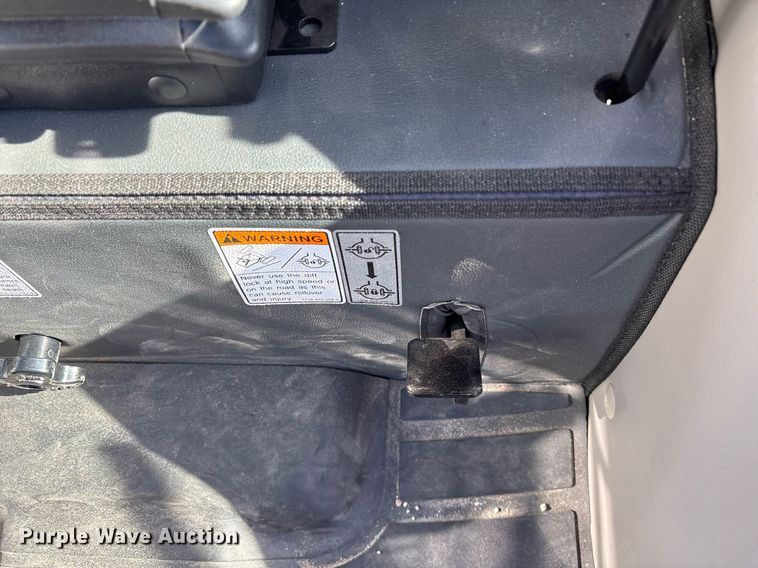 image for item JT9654 2023 TYM T394SHUSM1 MFWD tractor