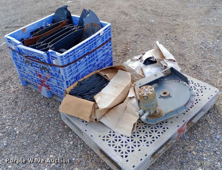 image for item MS9886 Windrower parts