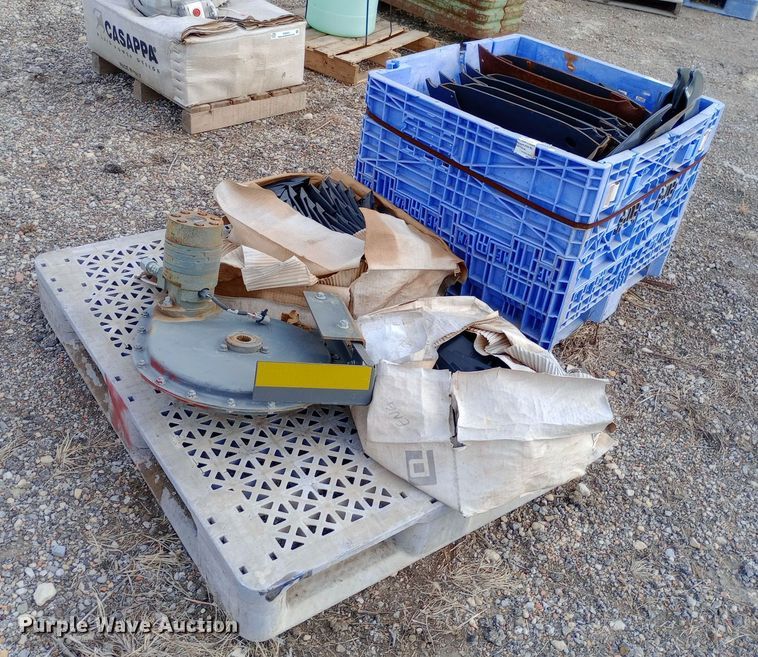 image for item MS9886 Windrower parts