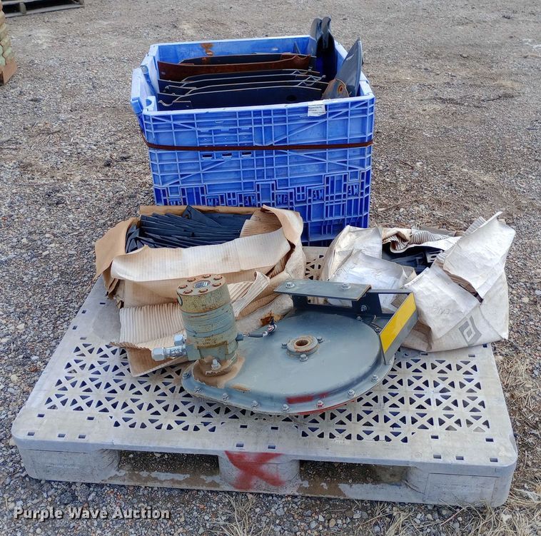 image for item MS9886 Windrower parts