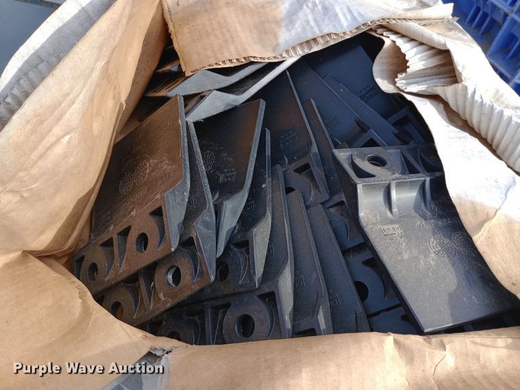 image for item MS9886 Windrower parts