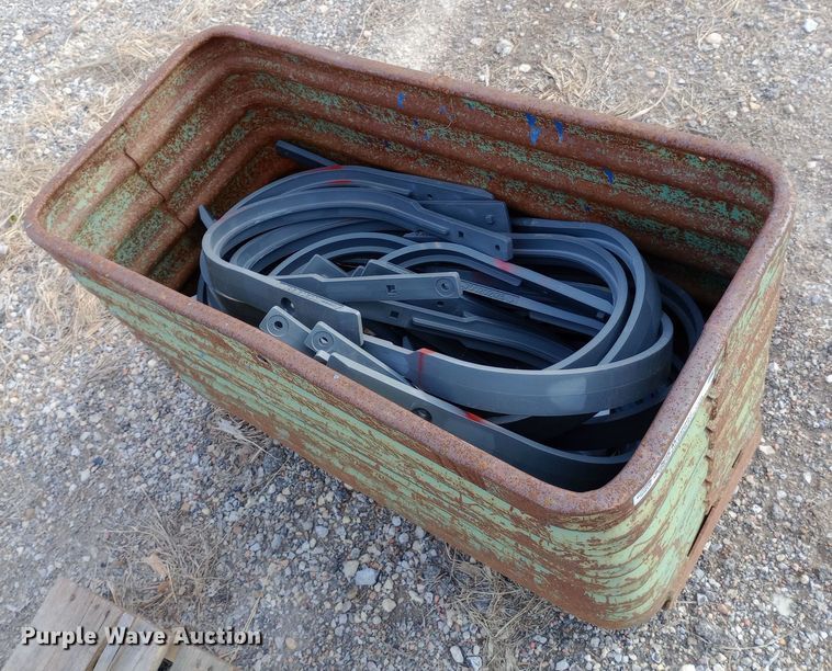 image for item MS9887 Approximately 25 hay wrap pickers