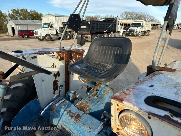 image for item MS9955 1962 Ford 4000 tractor