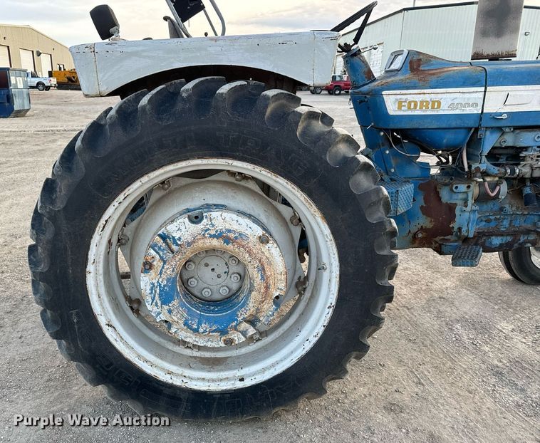 image for item MS9955 1962 Ford 4000 tractor