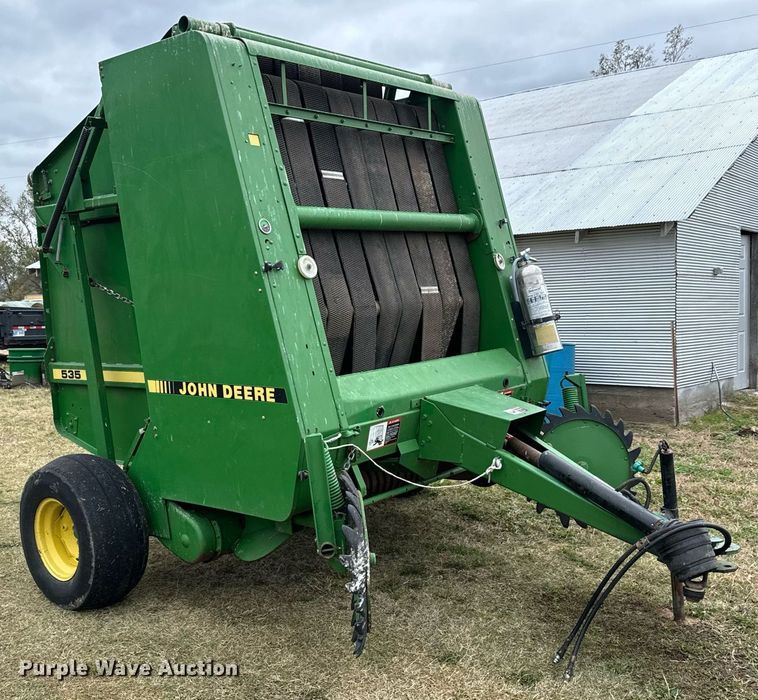 image for item MS9980 1993 John Deere  535 round baler