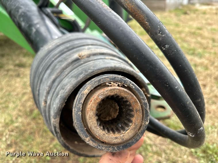 image for item MS9980 1993 John Deere  535 round baler