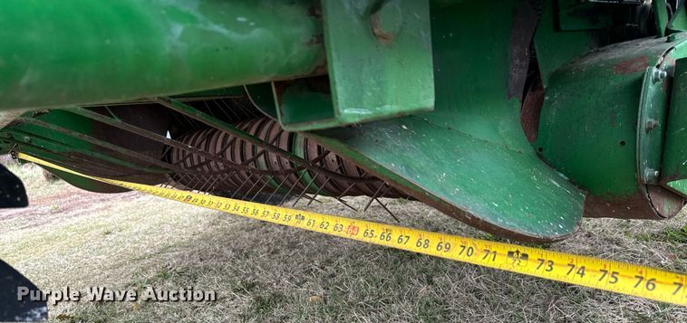 image for item MS9980 1993 John Deere  535 round baler