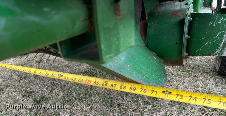 image for item MS9980 1993 John Deere  535 round baler