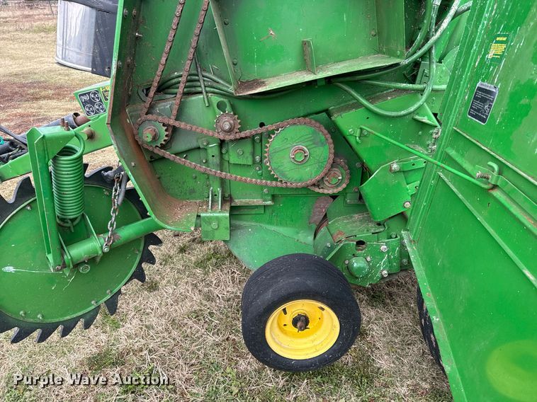 image for item MS9980 1993 John Deere  535 round baler
