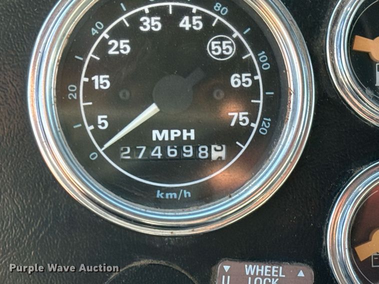 image for item MS9986 1995 Ford L8000 grain truck