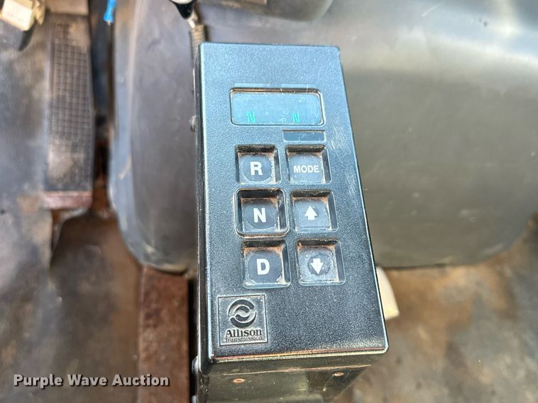 image for item MS9986 1995 Ford L8000 grain truck