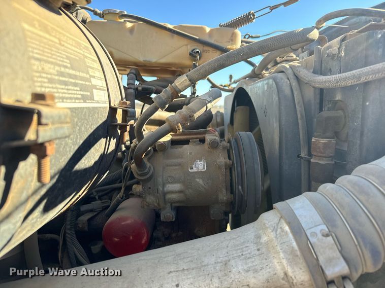 image for item MS9986 1995 Ford L8000 grain truck