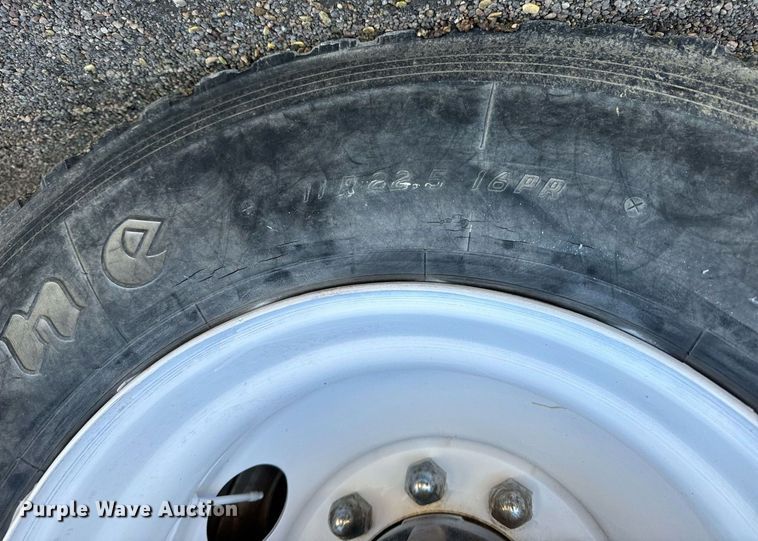 image for item MS9986 1995 Ford L8000 grain truck